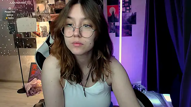 ameliameadd online show from September 27, 7:13 am