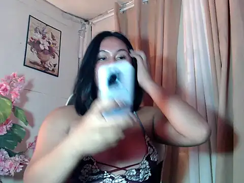April smith online show from May 25, 4:02 pm
