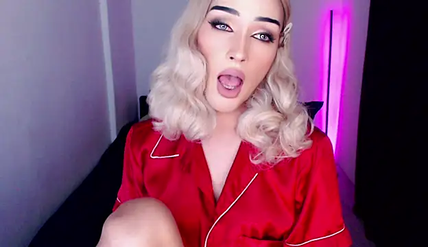 Alicegreenexx online show from June 14, 4:09 pm