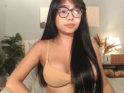 Snapshot of HotAsianGabby69 chatting on July 10, 7:27 pm HotAsianGabby69 online show from July 10, 7:27 pm