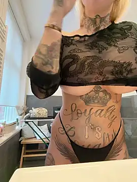 Snapshot of Jasmina-Joy chatting on February 22, 9:19 am Jasmina-Joy online show from February 22, 9:19 am