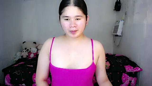 Snapshot of skinnygirl_69 chatting on July 12, 11:56 am skinnygirl 69 online show from July 12, 11:56 am