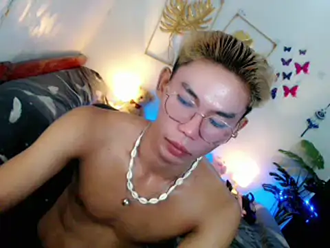 Snapshot of naughty_rence chatting on May 14, 10:11 am naughty rence online show from May 14, 10:11 am