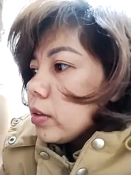 LuxiLuxi18x online show from February 9, 5:55 am