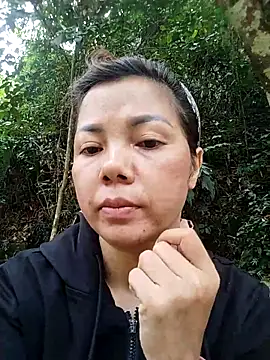 LuxiLuxi18x online show from April 27, 7:17 am