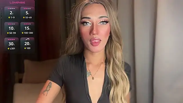 Snapshot of Lust-sluttymira chatting on October 17, 2:19 pm Lust-sluttymira online show from October 17, 2:19 pm