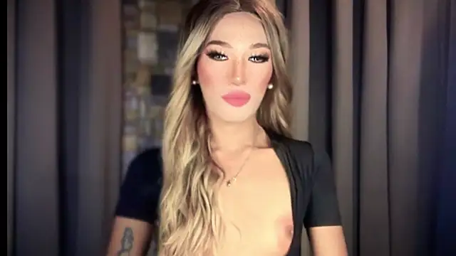 Snapshot of Lust-sluttymira chatting on November 24, 4:40 pm Lust-sluttymira online show from November 24, 4:40 pm