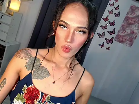 Snapshot of Lust-sluttymira chatting on March 15, 1:28 pm Lust-sluttymira online show from March 15, 1:28 pm