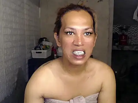 Snapshot of isabellabigcock06 chatting on February 9, 9:46 am isabellabigcock06 online show from February 9, 9:46 am