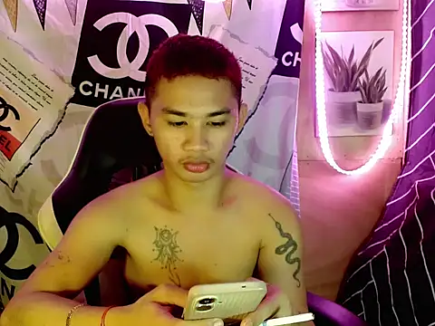 asianhardcock25 online show from October 8, 6:00 am