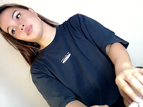 yolly fox online show from March 7, 4:15 pm