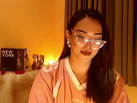 Snapshot of magnificent_kitana chatting on September 26, 4:00 pm magnificent kitana online show from September 26, 4:00 pm
