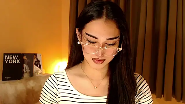 Snapshot of magnificent_kitana chatting on October 19, 1:23 pm magnificent kitana online show from October 19, 1:23 pm