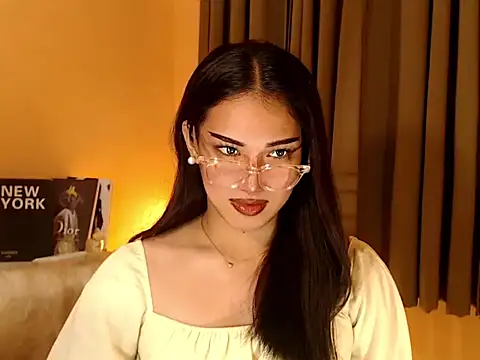 Snapshot of magnificent_kitana chatting on October 31, 3:46 pm magnificent kitana online show from October 31, 3:46 pm