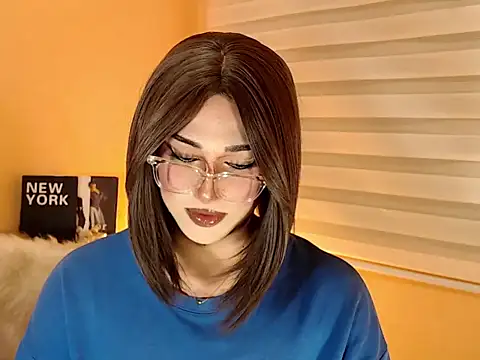 Snapshot of magnificent_kitana chatting on November 11, 2:17 pm magnificent kitana online show from November 11, 2:17 pm