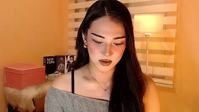 Snapshot of magnificent_kitana chatting on January 7, 11:29 pm magnificent kitana online show from January 7, 11:29 pm