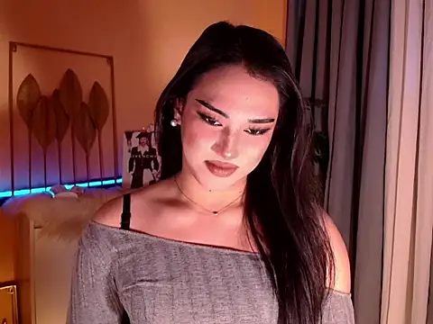 Snapshot of magnificent_kitana chatting on February 6, 10:13 pm magnificent kitana online show from February 6, 10:13 pm