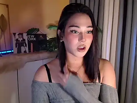 Snapshot of magnificent_kitana chatting on February 19, 1:40 pm magnificent kitana online show from February 19, 1:40 pm