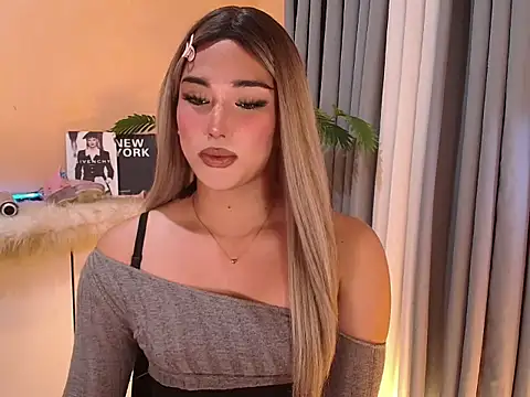 Snapshot of magnificent_kitana chatting on February 25, 5:44 pm magnificent kitana online show from February 25, 5:44 pm