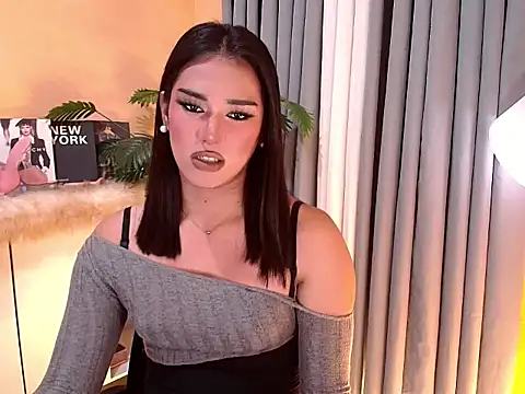 Snapshot of magnificent_kitana chatting on February 26, 5:45 pm magnificent kitana online show from February 26, 5:45 pm