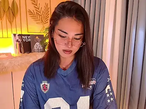 Snapshot of magnificent_kitana chatting on March 22, 8:56 pm magnificent kitana online show from March 22, 8:56 pm