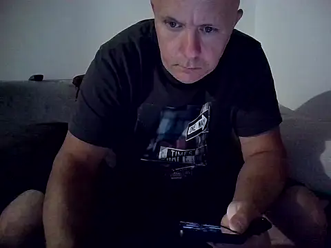 DaDDyLoVeSu83 online show from May 29, 7:23 pm