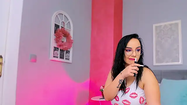 Snapshot of ScarletVex chatting on January 15, 6:22 pm ScarletVex online show from January 15, 6:22 pm