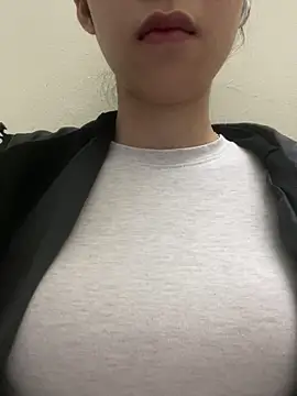 meomeo2k6 online show from February 12, 7:03 am