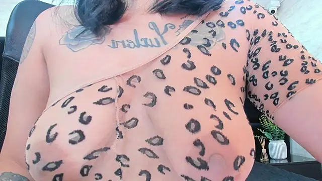 Dantzel  online show from January 17, 7:50 pm