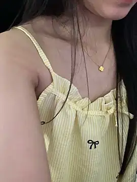 JennyQueen18 online show from April 14, 6:19 am