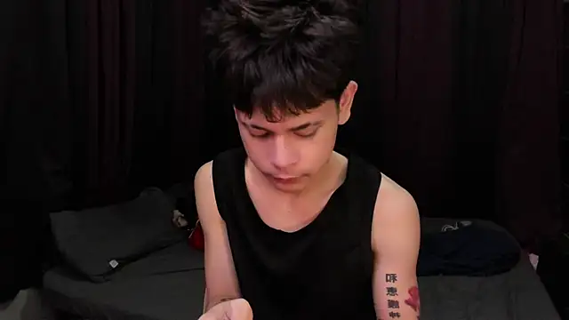 hotfreshdior online show from February 2, 5:00 pm