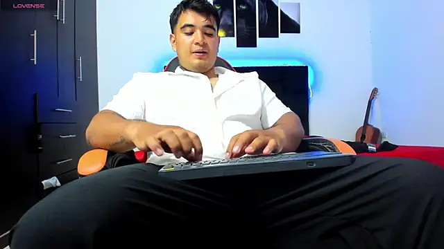thiago  cp01 online show from May 7, 2:28 am