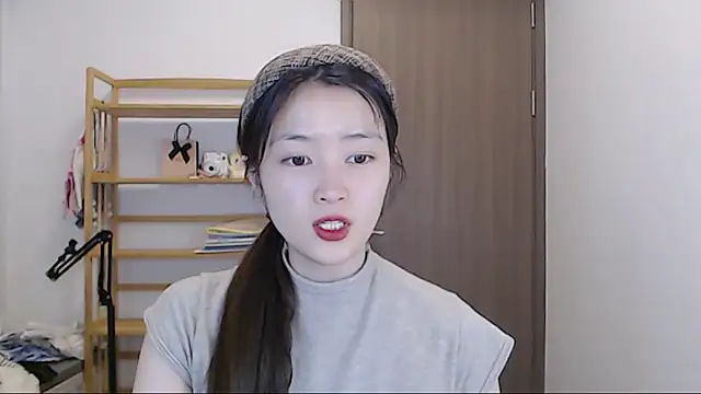 Snapshot of Mimi-cnbaby chatting on April 19, 1:21 pm Mimi-cnbaby online show from April 19, 1:21 pm