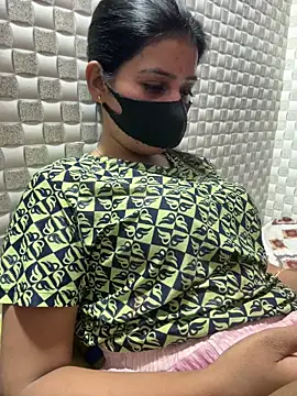 Hot Jaanvi  online show from April 15, 6:42 am