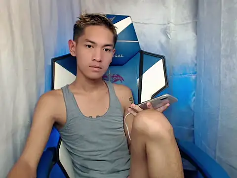 riks tyler online show from December 15, 3:49 pm