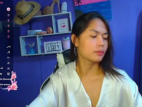 urgirljane online show from May 21, 5:58 am