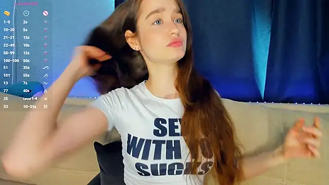 lovelyalivia online show from May 15, 8:32 am