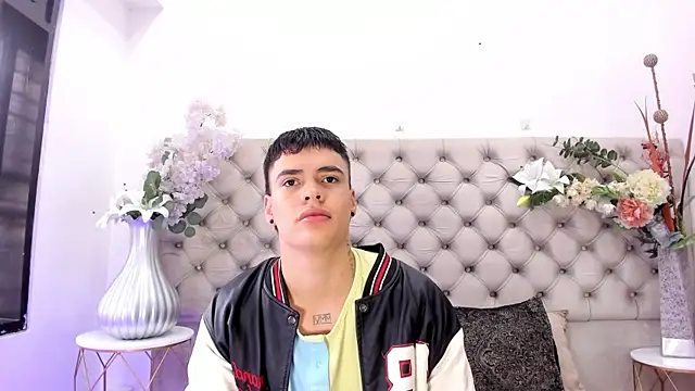 BenitoSaenz online show from April 1, 12:50 pm