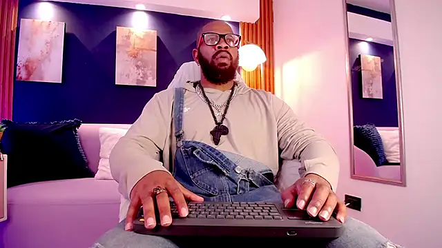 Snapshot of King_Malik chatting on March 12, 1:28 pm King Malik online show from March 12, 1:28 pm