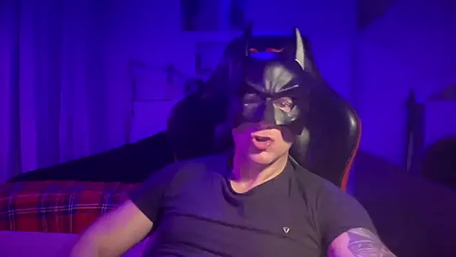 Snapshot of HardMattSteel chatting on January 6, 11:29 pm HardMattSteel online show from January 6, 11:29 pm