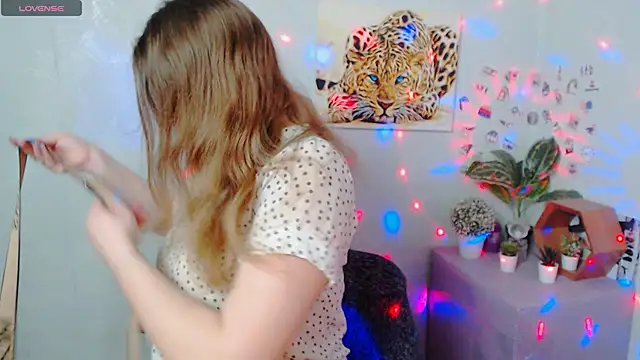 AmandaDimond  online show from March 12, 12:55 pm