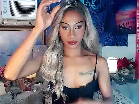 sassylatina online show from February 6, 6:11 pm