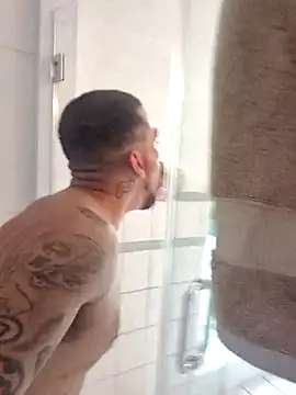 Cnutt310 online show from November 8, 10:41 pm