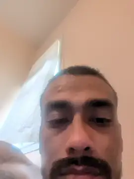 Cnutt310 online show from December 13, 11:21 pm