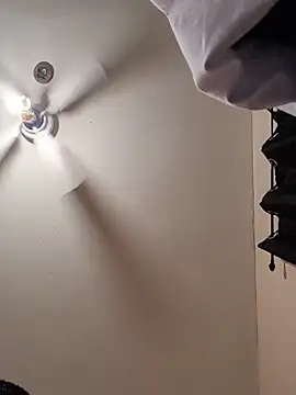 Cnutt310 online show from February 11, 9:25 am