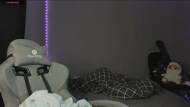 MelissaReis online show from April 25, 1:41 pm