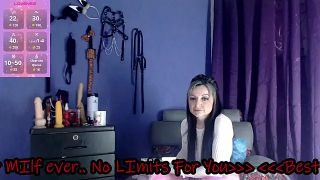 angierot2025 online show from February 13, 9:33 pm