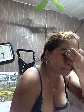 Snapshot of sexybitch_02 chatting on February 20, 2:19 am sexybitch 02 online show from February 20, 2:19 am