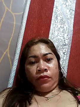 Snapshot of sexybitch_02 chatting on February 23, 7:39 am sexybitch 02 online show from February 23, 7:39 am