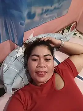 Snapshot of sexybitch_02 chatting on June 28, 2:17 am sexybitch 02 online show from June 28, 2:17 am